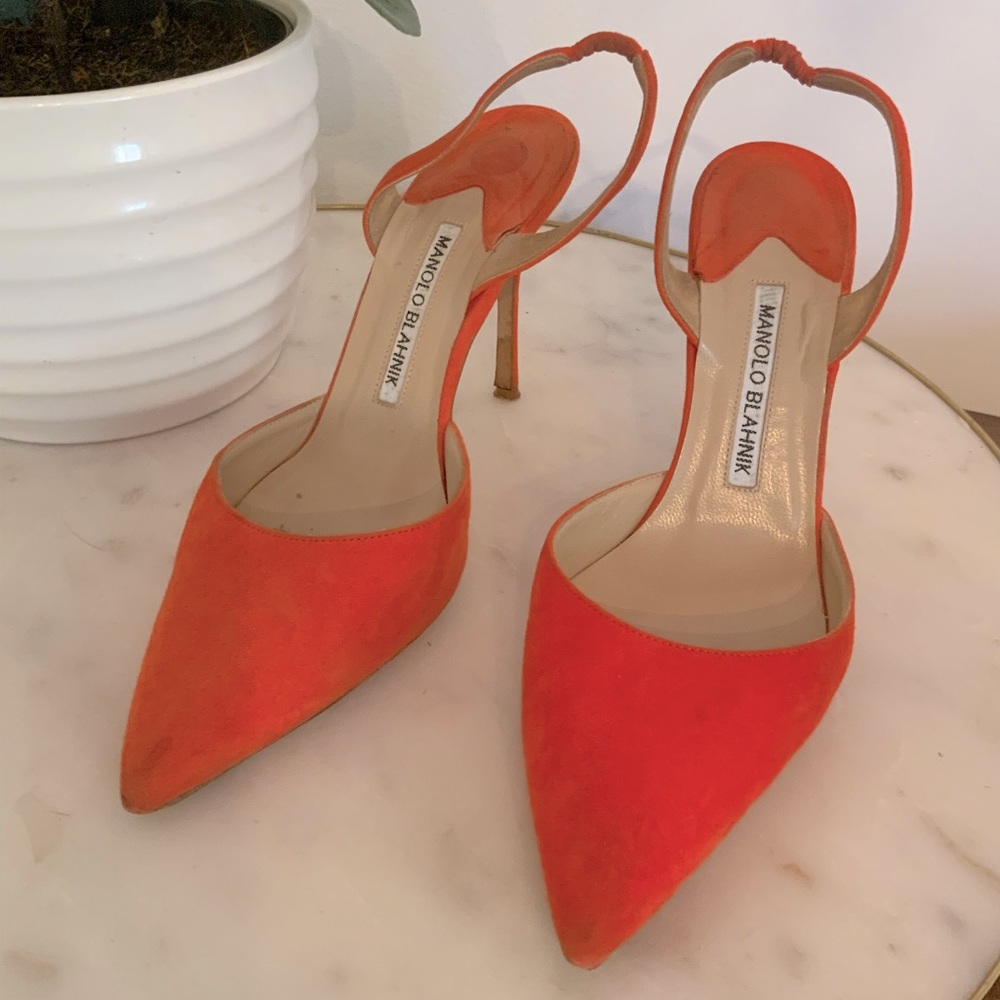 Manolo Blahnik Carolyne 105 suede mid-heel sling back pump
